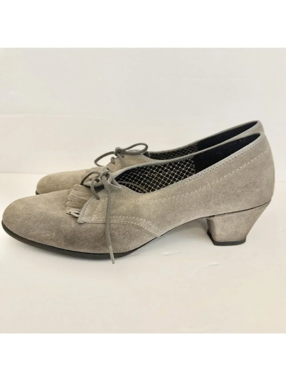 Vintage Outdoorables by Daniel Green Gray Suede Oxford Tassel Heels Academia 8